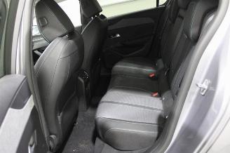 Peugeot 308  picture 10
