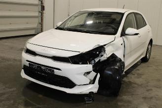 skadebil auto Kia Rio  2021/9