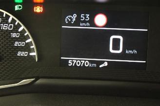 Peugeot 208  picture 12