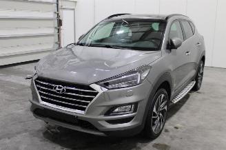 uszkodzony samochody osobowe Hyundai Tucson  2020/6