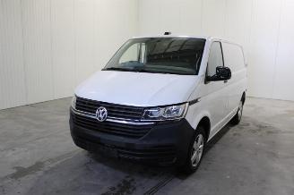 Vaurioauto  passenger cars Volkswagen Transporter T6 2021/12