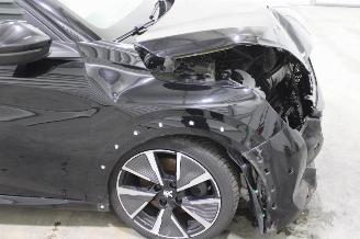 Peugeot 208  picture 7