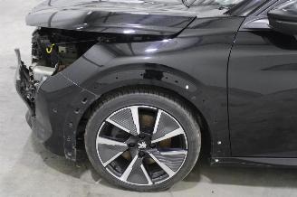 Peugeot 208  picture 5