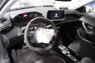 Peugeot 2008  picture 9