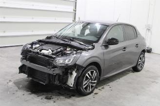 krockskadad bil auto Peugeot 208  2024/1