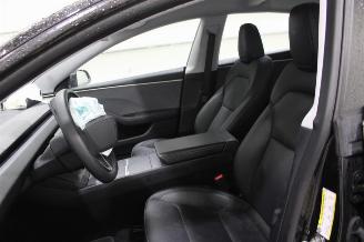 Tesla Model 3  picture 10