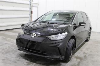 krockskadad bil auto Volkswagen ID.3  2025/5