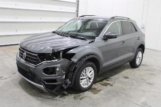 uszkodzony samochody osobowe Volkswagen T-Roc  2021/11