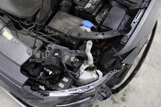 Volkswagen T-Roc  picture 21