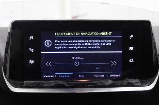 Peugeot e-208  picture 15