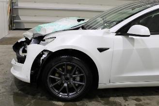 Tesla Model 3  picture 5