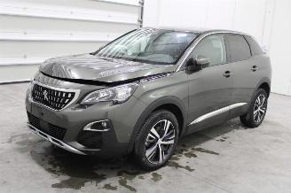 skadebil auto Peugeot 3008  2019/2