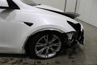 Tesla Model Y  picture 5