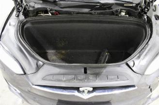 Tesla Model X  picture 16