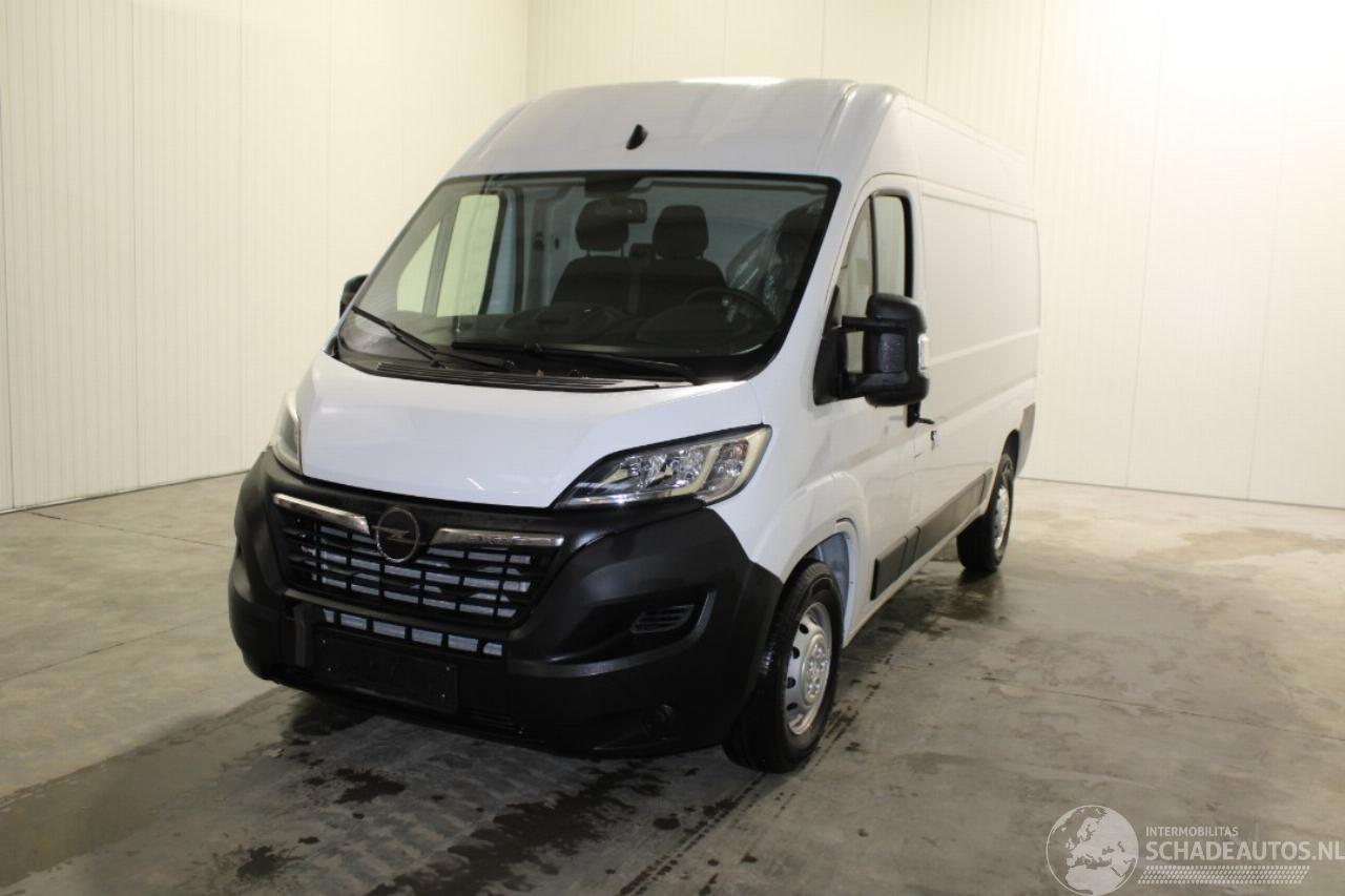 Opel Movano 