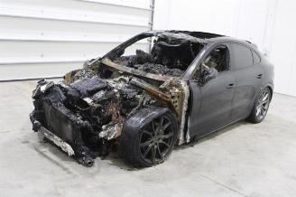 Vrakbiler auto Porsche Cayenne  2022/10