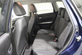 Suzuki Vitara  picture 11