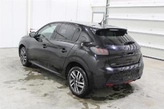 Peugeot 208  picture 4