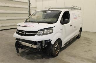 skadebil auto Opel Vivaro  2023/12