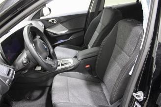 BMW 1-serie 118 picture 10