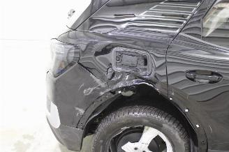 Ford Explorer  picture 9