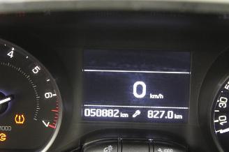 Peugeot 208  picture 12