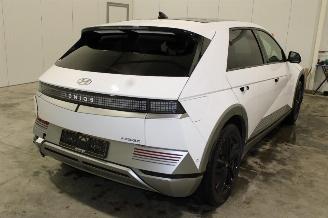 Hyundai Ioniq  picture 3