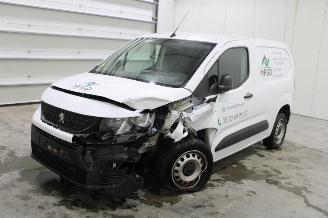 Vrakbiler auto Peugeot Partner  2023/4