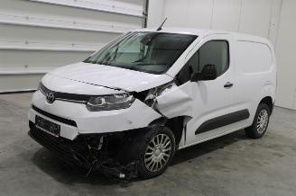 skadebil auto Toyota ProAce CITY 2023/8