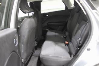 Renault Captur  picture 11