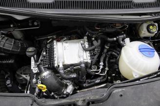 Volkswagen Transporter T6 picture 12