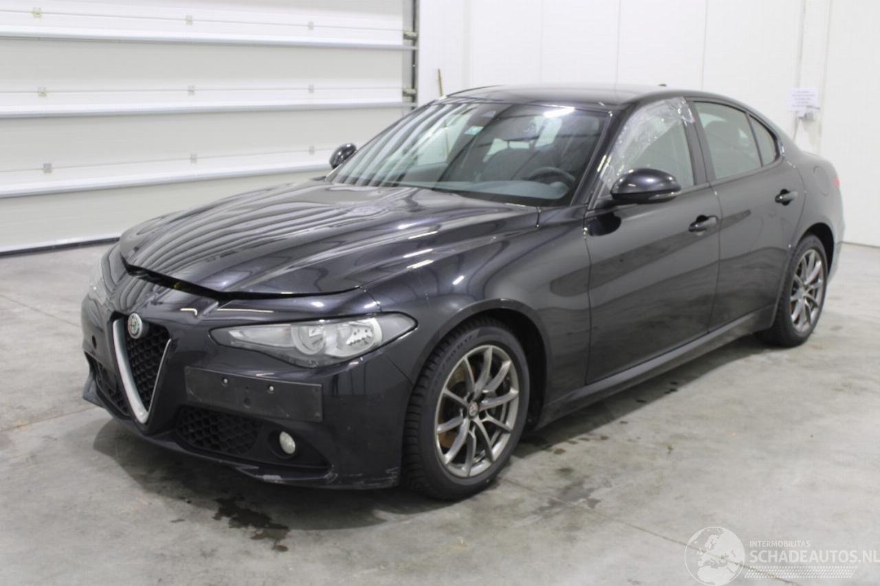 Alfa Romeo Giulia 