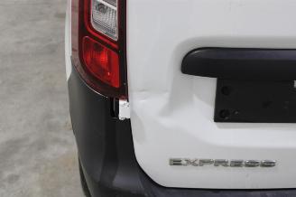 Renault Express  picture 8