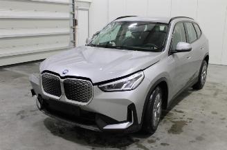 skadebil auto BMW iX1  2025/3
