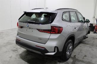 BMW iX1  picture 3