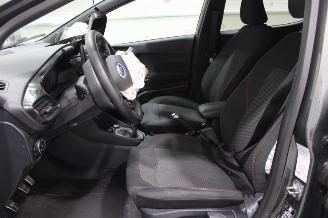 Ford Fiesta  picture 9