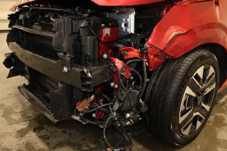 Peugeot 208  picture 7