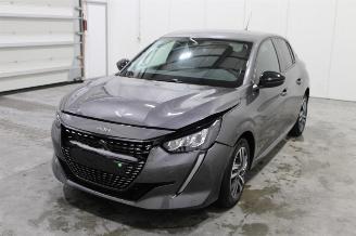 skadebil auto Peugeot 208  2023/7