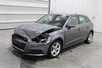 Voiture accidenté Audi A3  2019/11