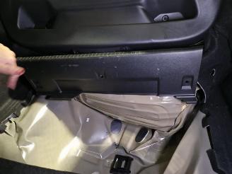 Peugeot 208  picture 21