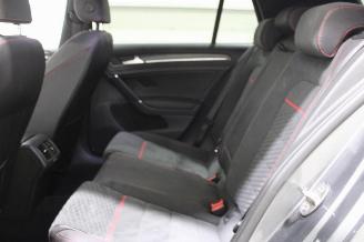 Volkswagen Golf  picture 12