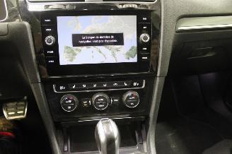 Volkswagen Golf  picture 14