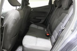 Renault Clio  picture 12