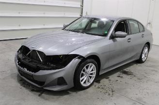 Voiture accidenté BMW 3-serie 318 2024/3