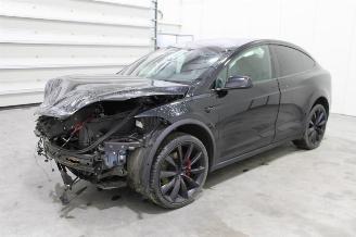 Vaurioauto  passenger cars Tesla Model X  2017/9