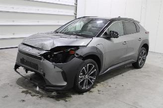 Voiture accidenté Toyota bZ4X  2025/5
