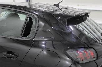 Peugeot 208  picture 24