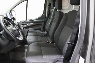 Ford Transit  picture 11