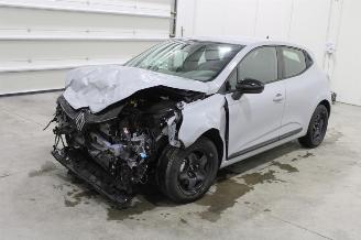 krockskadad bil auto Renault Clio  2025/5