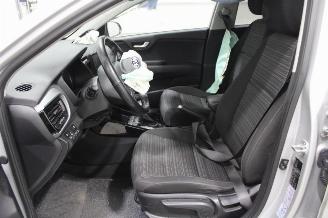 Kia Stonic  picture 11